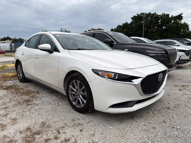 Used 2021 MAZDA MAZDA3 s FWD image 1