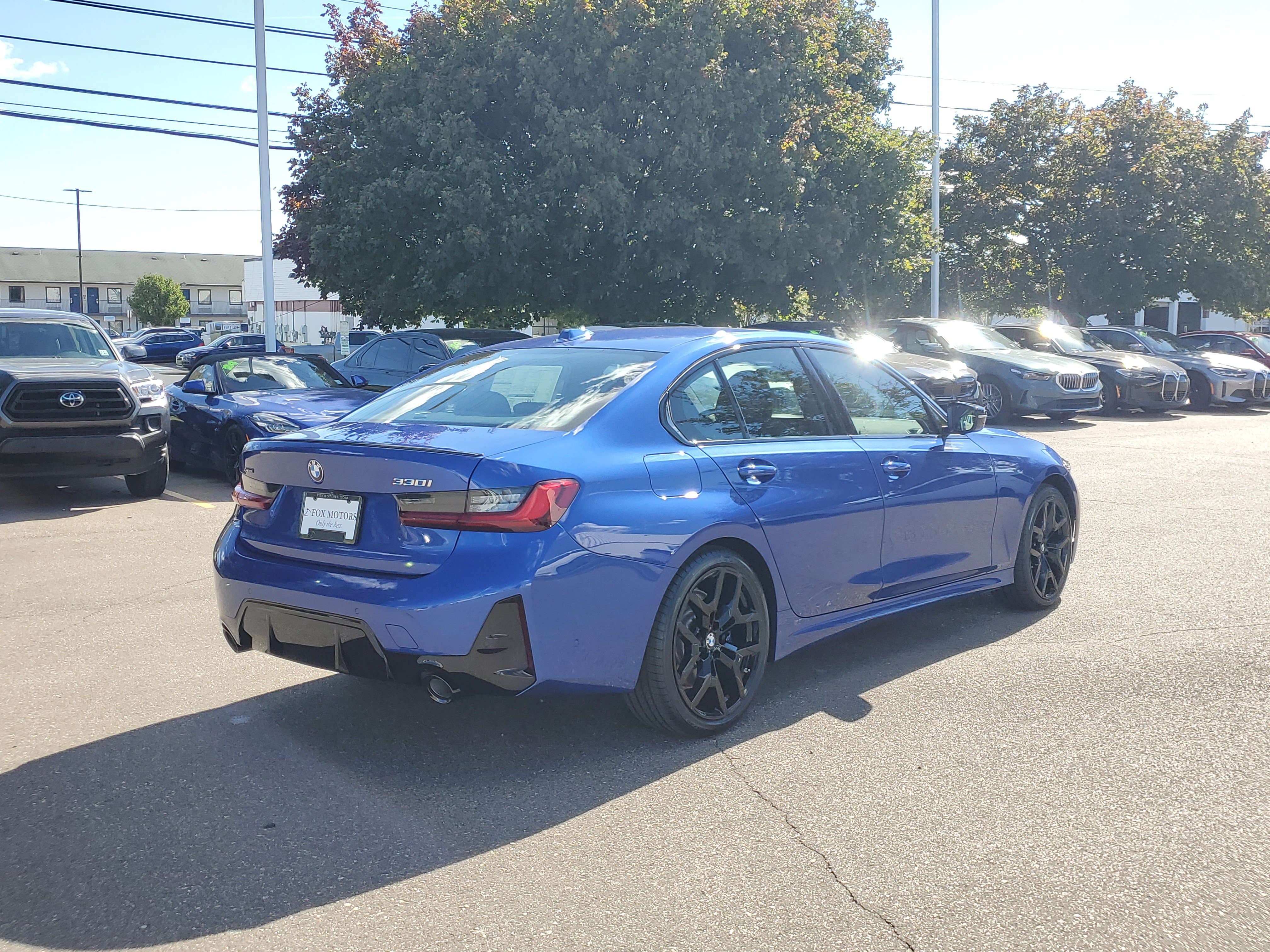 New 2026 BMW 330i xDrive Sedan w/ M Sport Package AWD/4WD image 5
