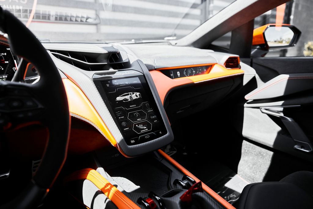 Used 2024 Lamborghini Revuelto AWD/4WD image 59