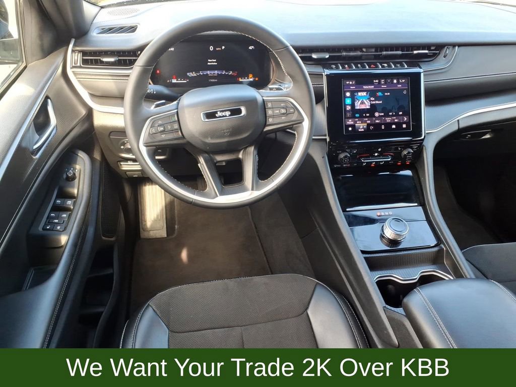 Used 2024 Jeep Grand Cherokee L Altitude image 15