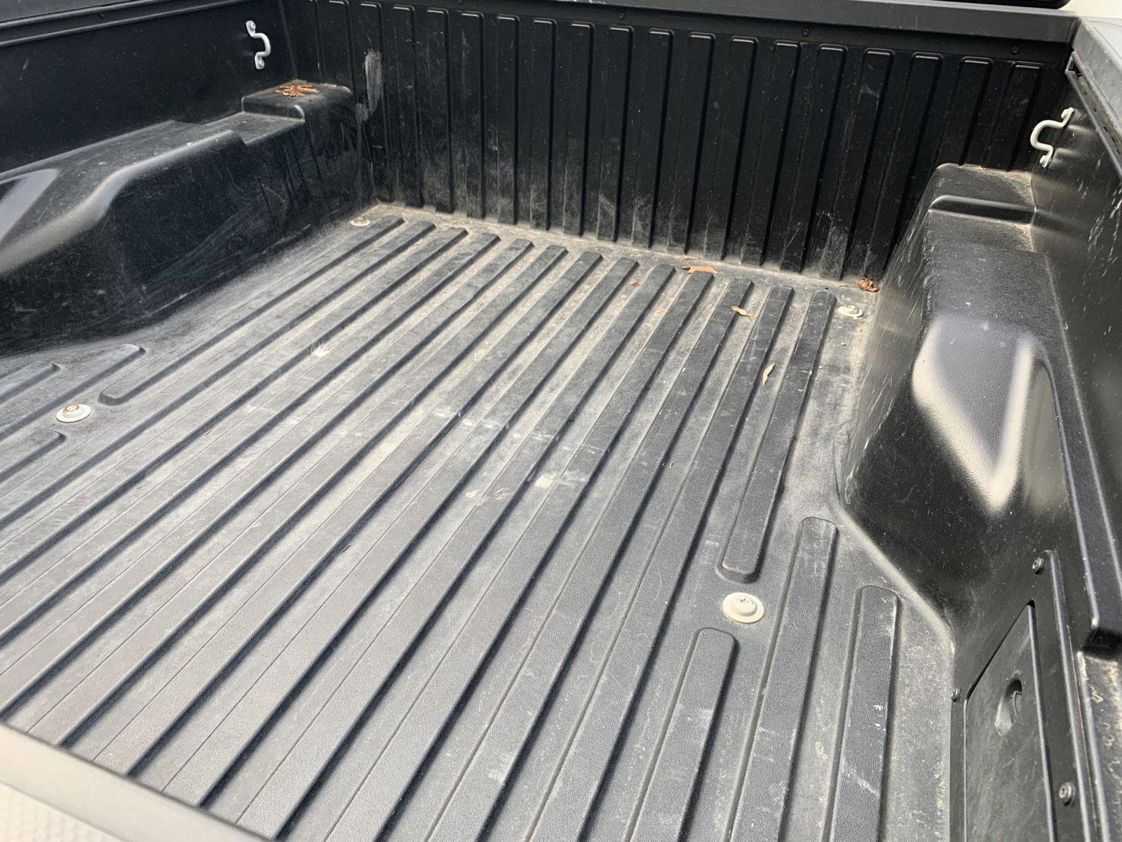 Used 2022 Toyota Tacoma SR image 7