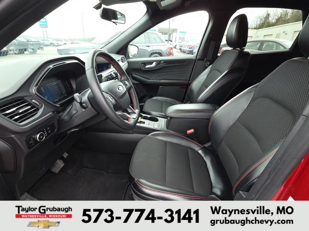 Used 2025 Ford Escape ST-Line Select AWD/4WD image 15