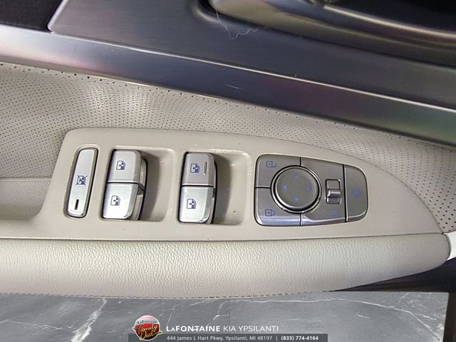 Used 2020 Genesis G70 3.3T image 16