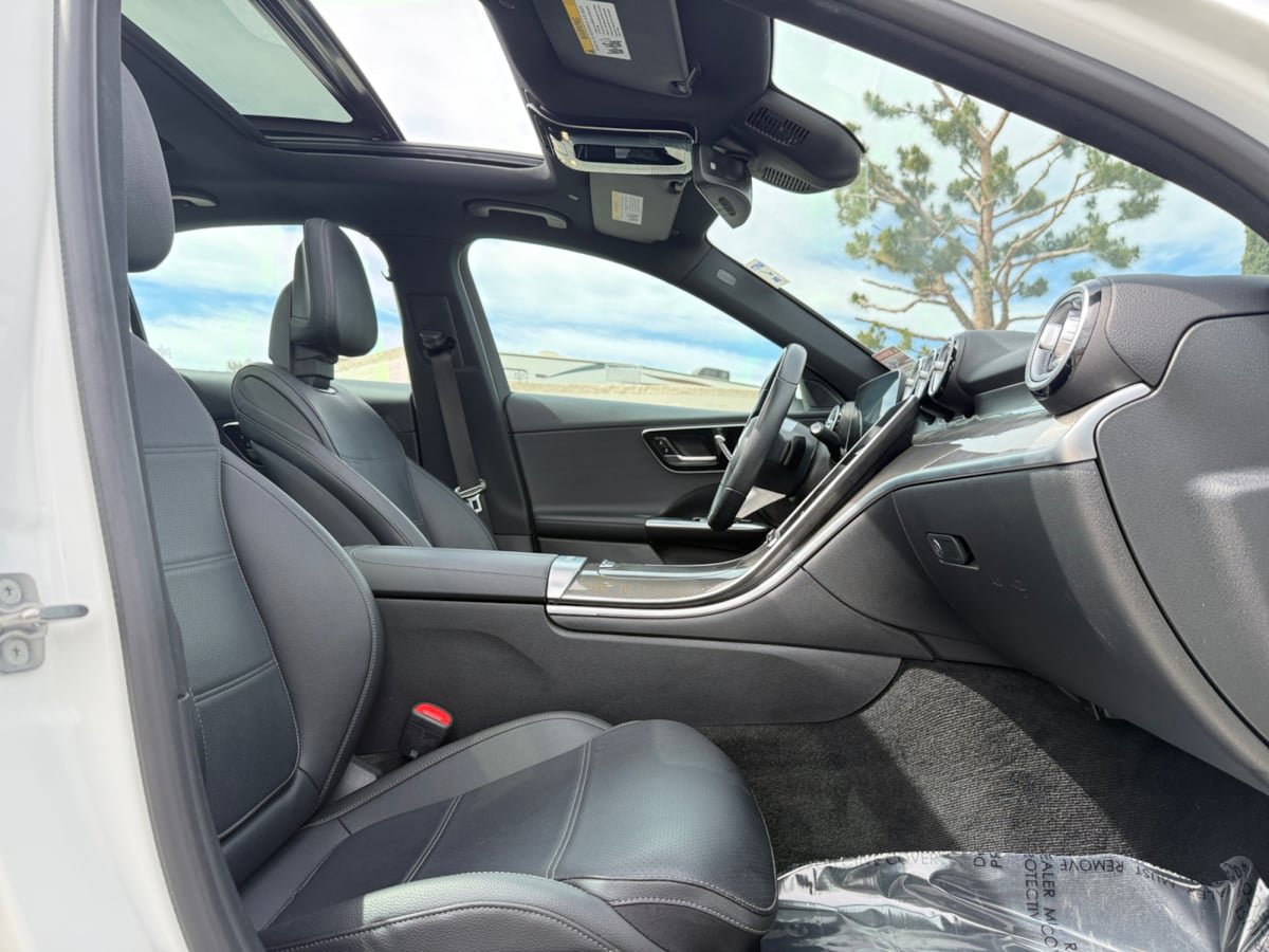 Used 2023 Mercedes-Benz C 300 Sedan w/ Exclusive Trim Package image 17
