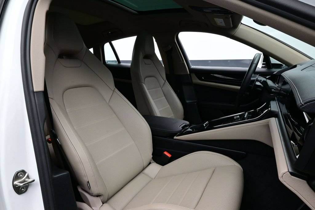 Certified 2026 Porsche Panamera w/ Premium Package RWD image 17