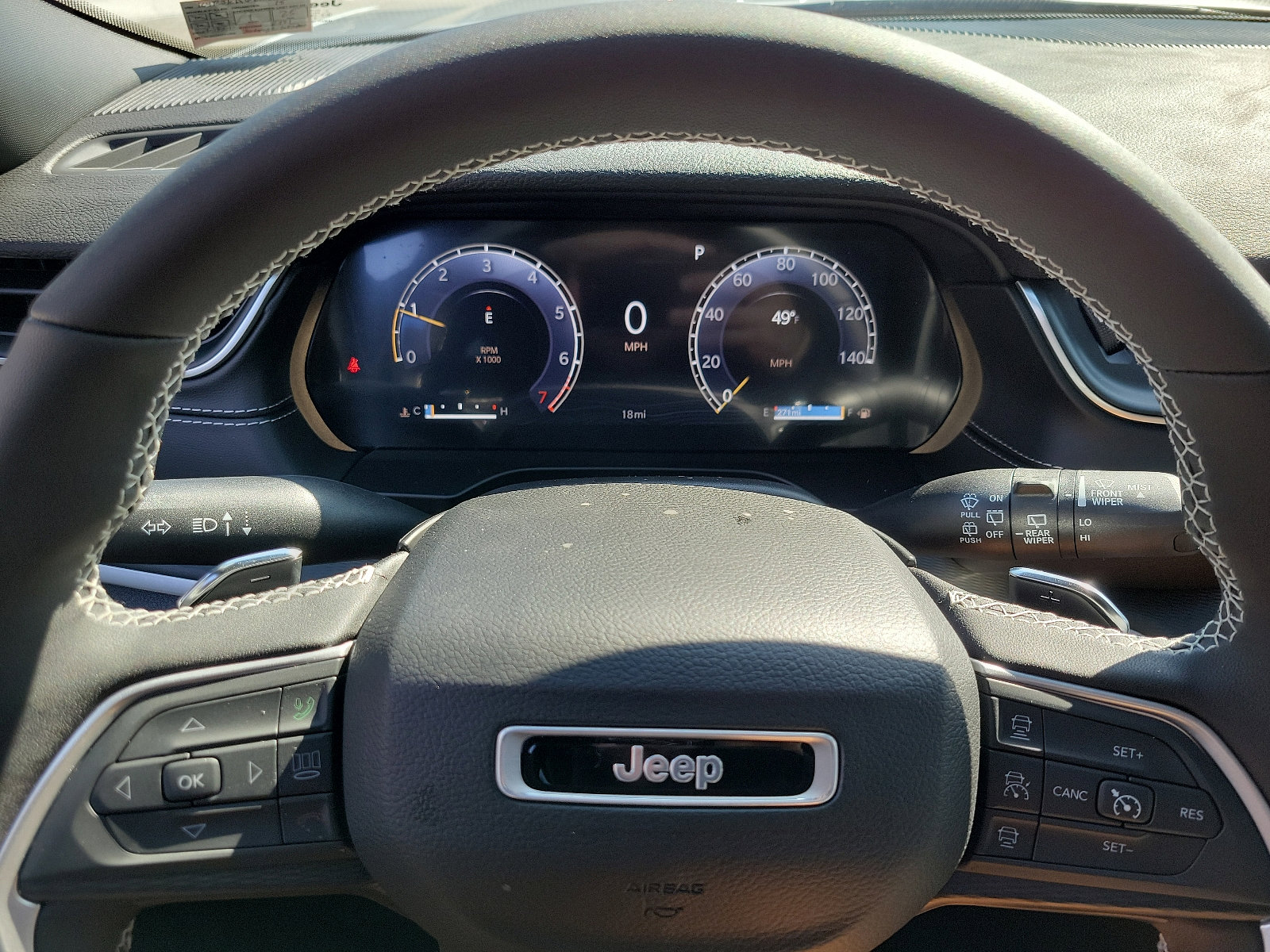 Used 2024 Jeep Grand Cherokee L Laredo image 15