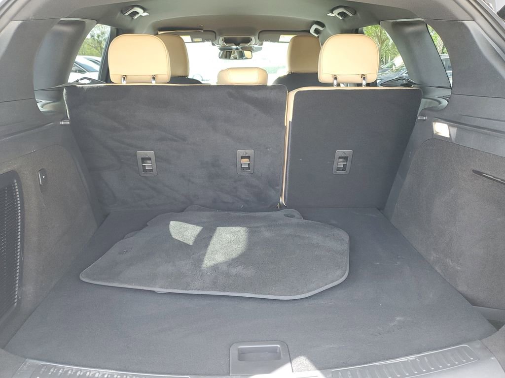 Used 2023 Lincoln Corsair Reserve image 6