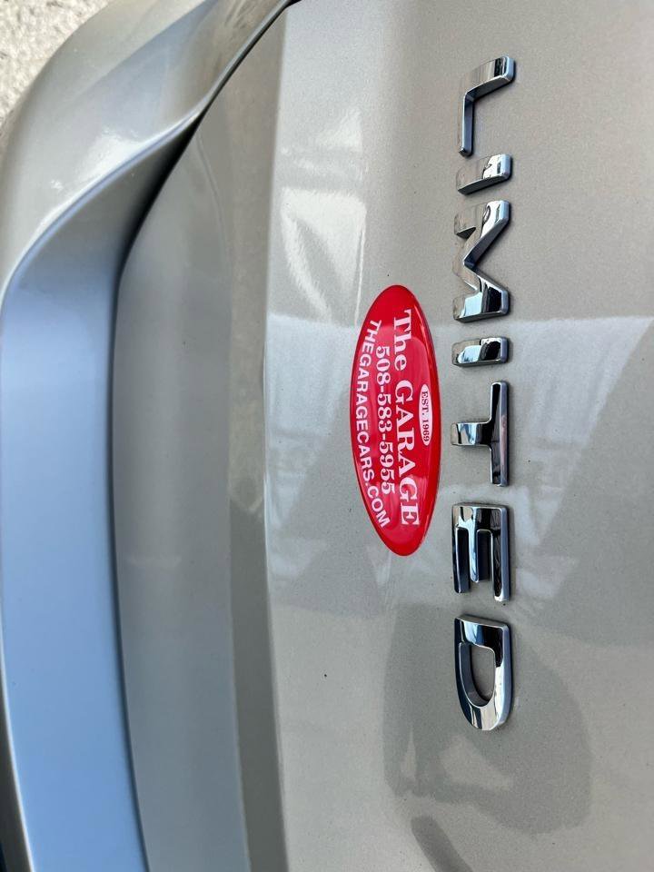 Used 2017 Ford Explorer Limited image 10