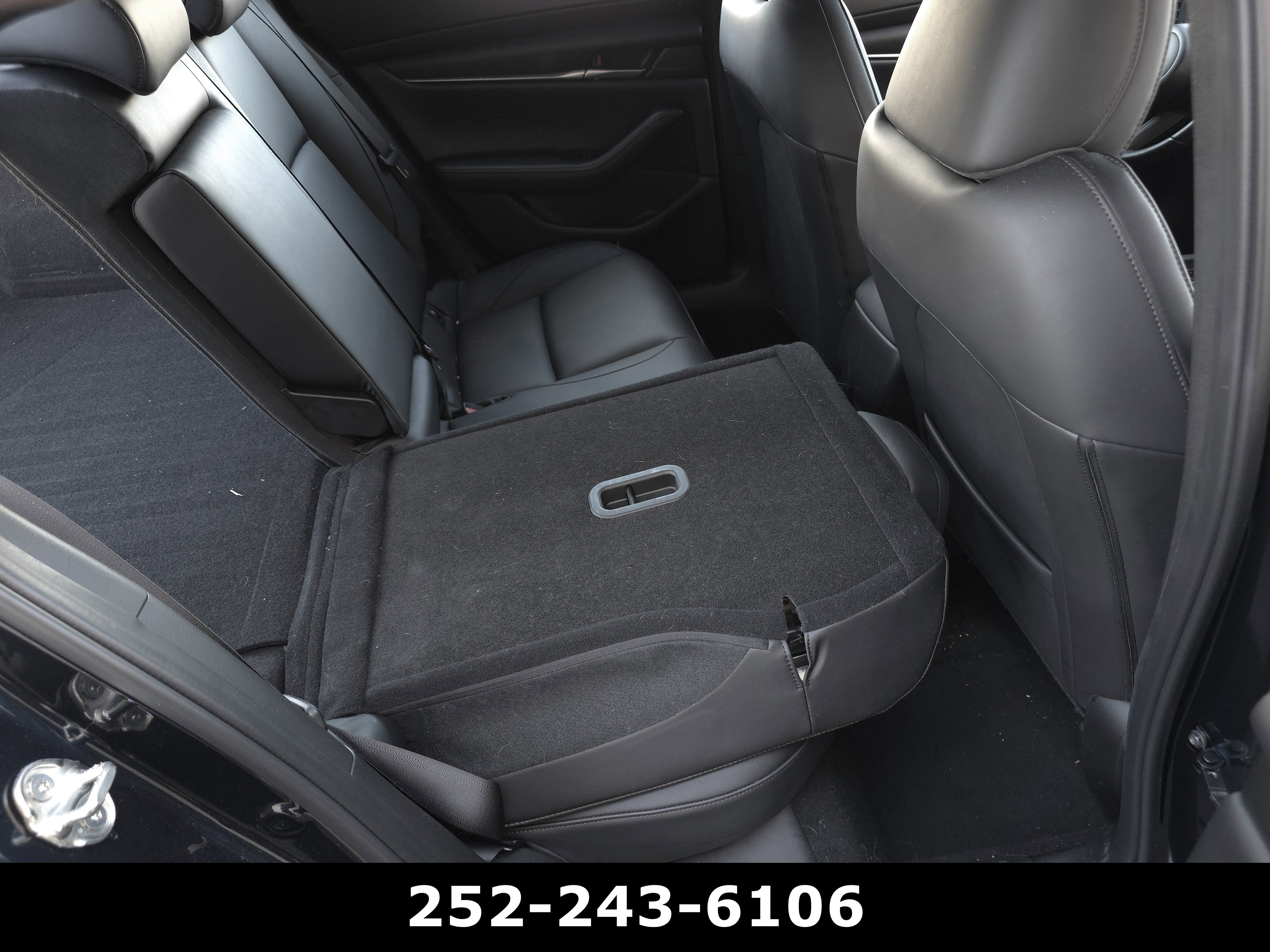 Used 2023 MAZDA MAZDA3 s image 21