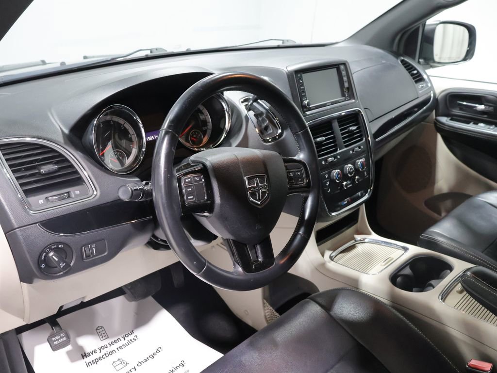 Used 2017 Dodge Grand Caravan SXT FWD image 15