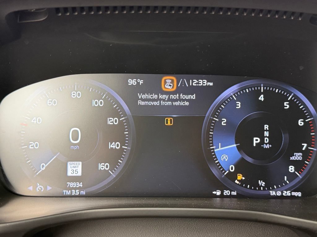 Used 2020 Volvo XC40 T5 Momentum w/ Protection Package Premier AWD/4WD image 30