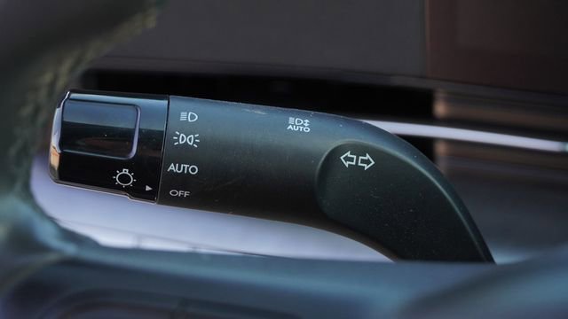 Used 2024 Hyundai Kona SEL image 29