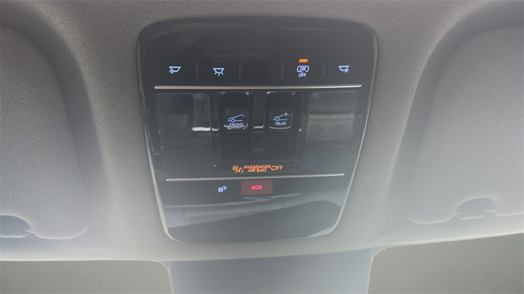Used 2024 Hyundai Santa Fe Limited image 29