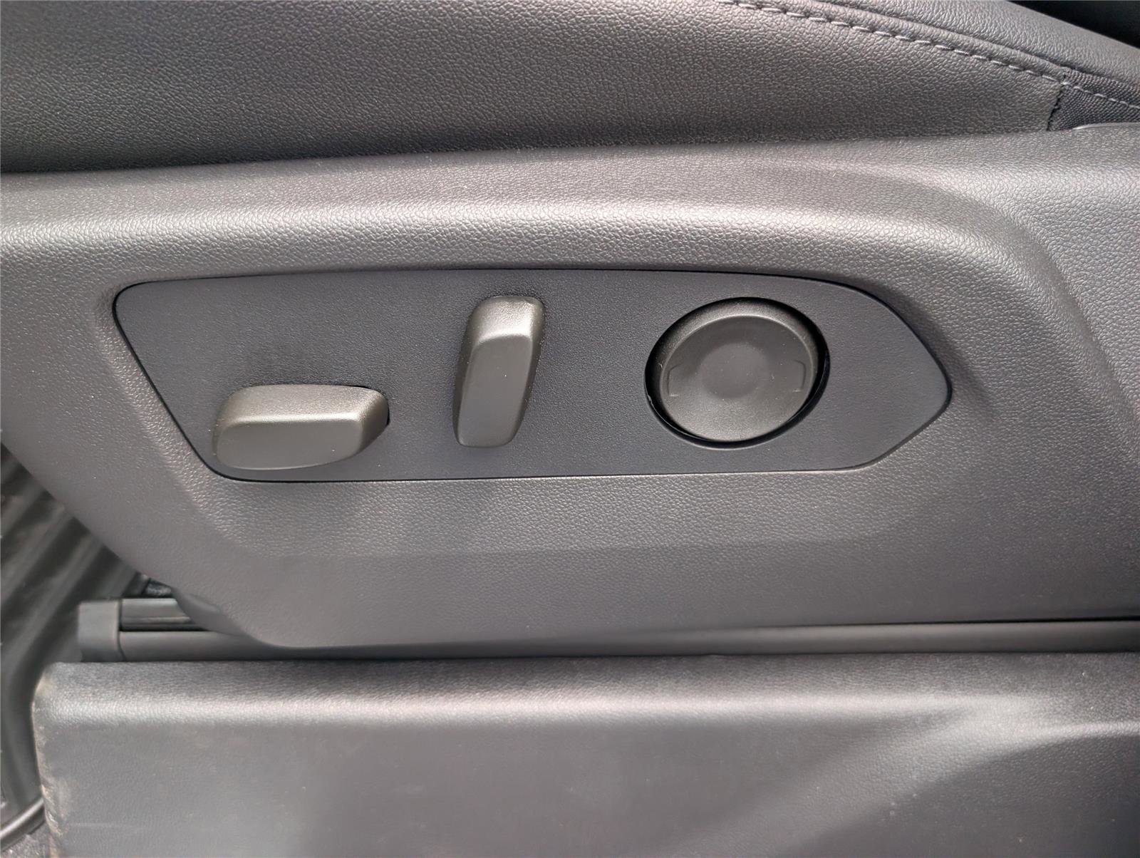 New 2026 Chevrolet Silverado 3500 LT w/ All Star Edition AWD/4WD image 27