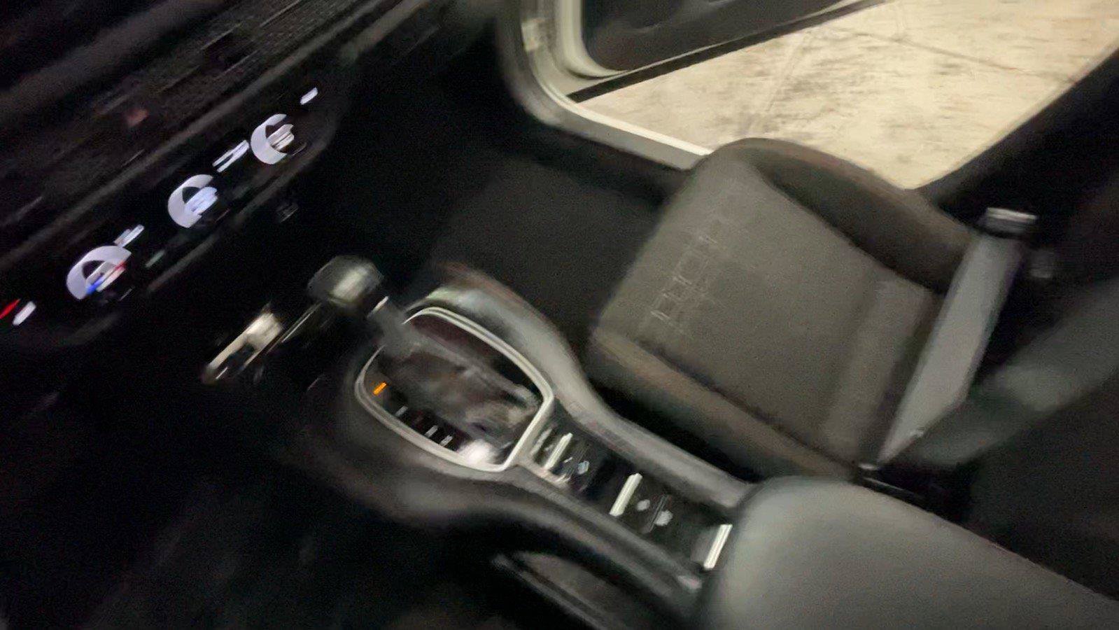 Certified 2025 Honda HR-V Sport image 39