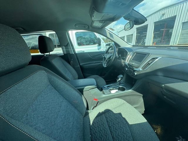 Used 2024 Chevrolet Equinox LT image 3