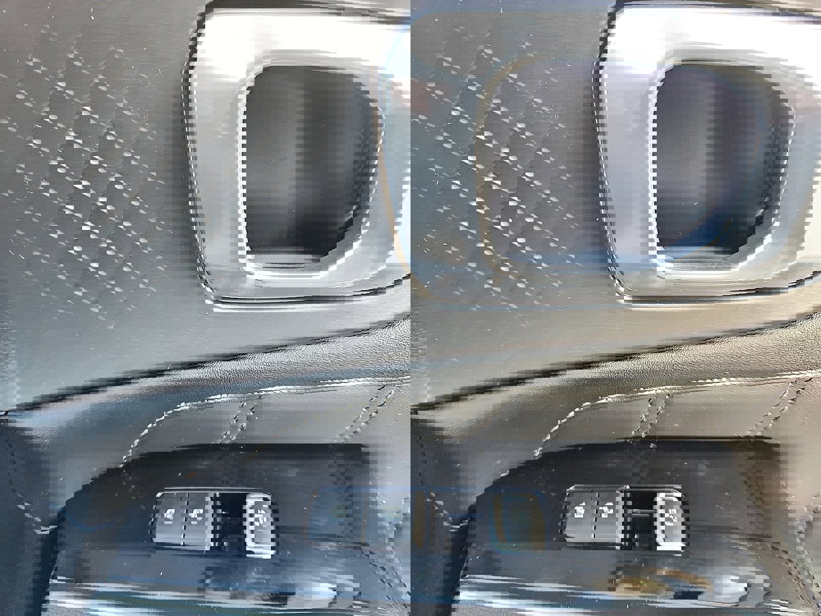 Used 2023 Kia Sorento SX image 34