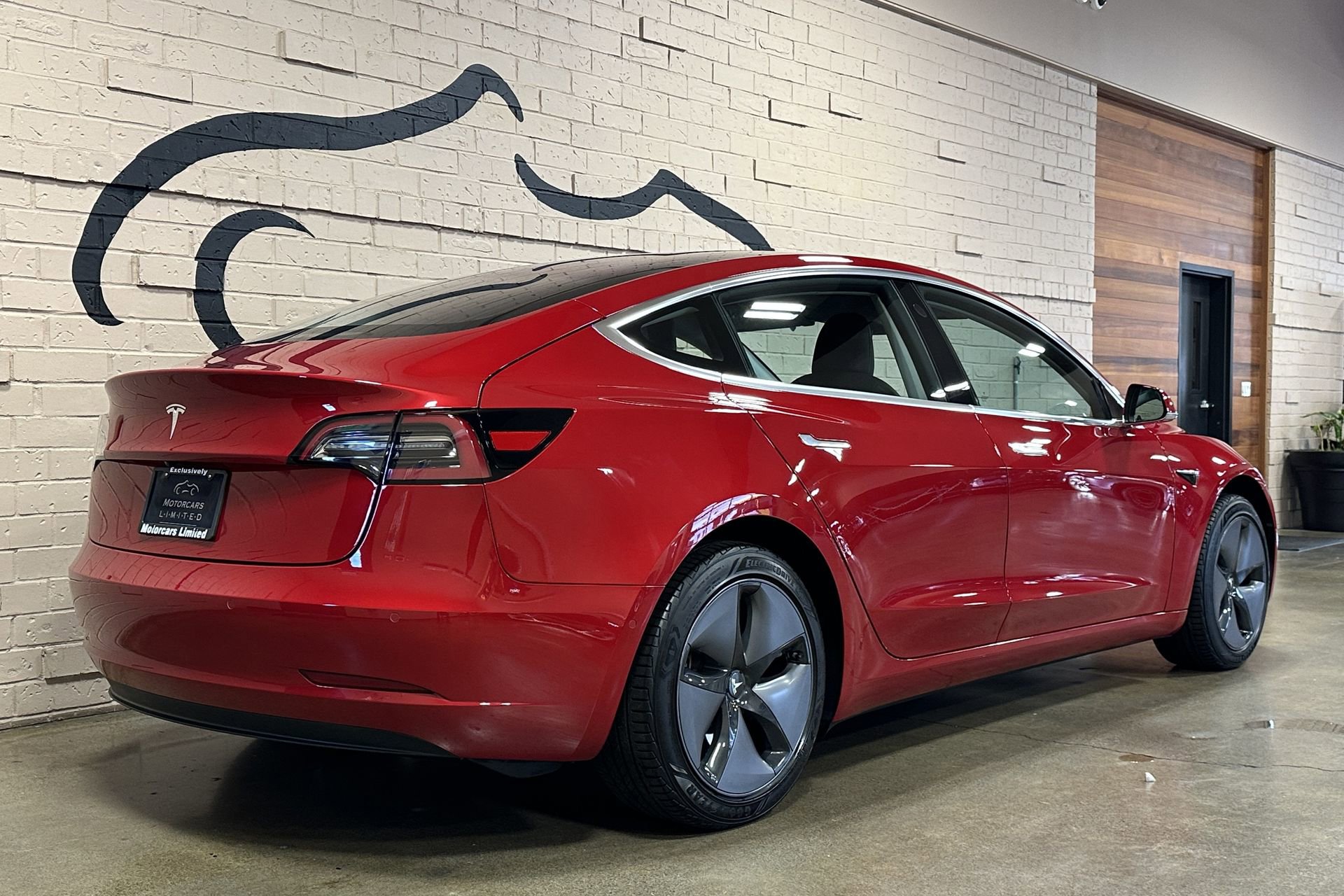 Used 2018 Tesla Model 3 Long Range image 4