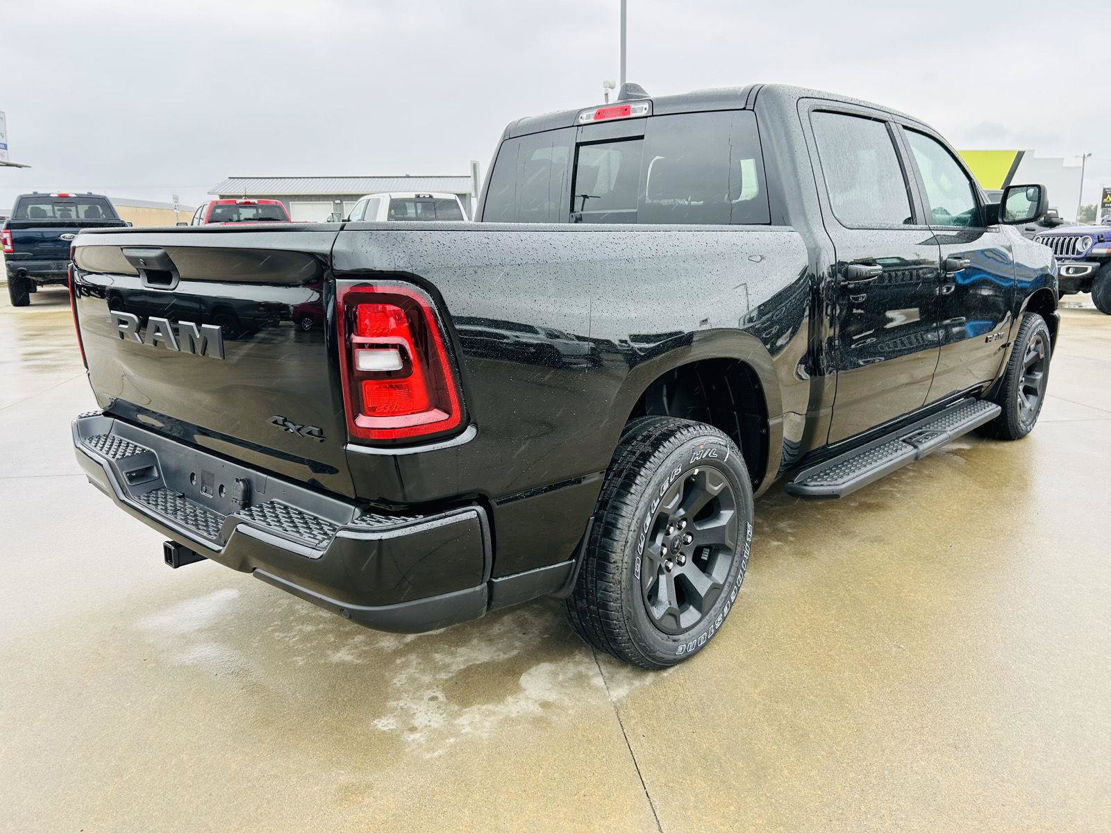 New 2027 RAM 1500 Express AWD/4WD image 37