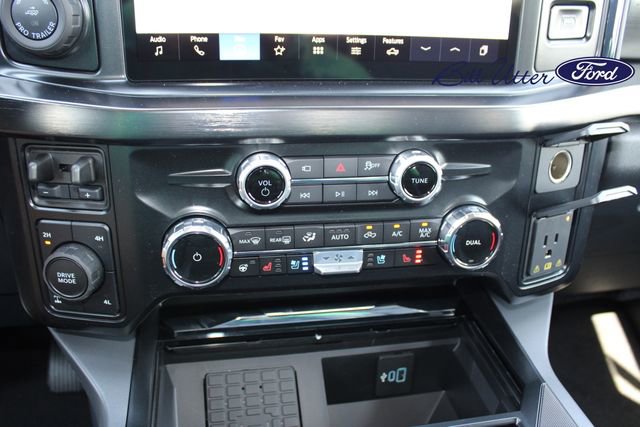 New 2026 Ford F250 Lariat w/ Black Appearance Package image 15