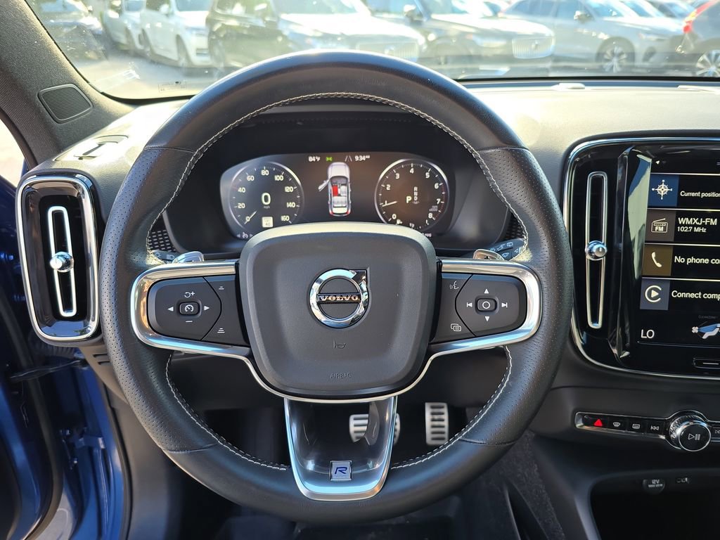 Used 2020 Volvo XC40 T5 R-Design w/ Protection Package Premier image 23