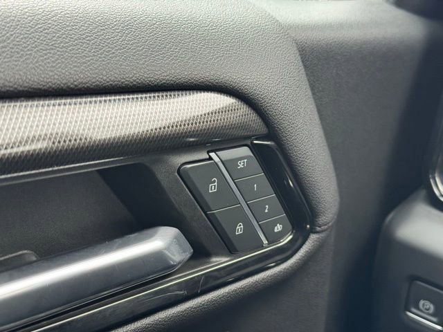 Used 2023 GMC Sierra 1500 AT4 w/ Technology Package image 36