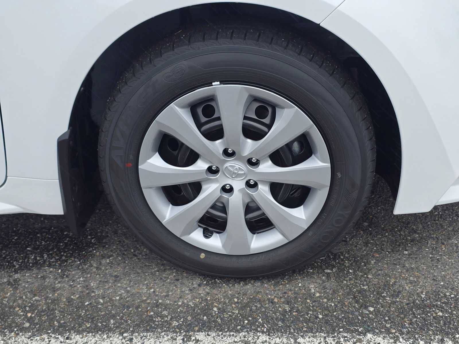 New 2027 Toyota Corolla LE FWD image 9