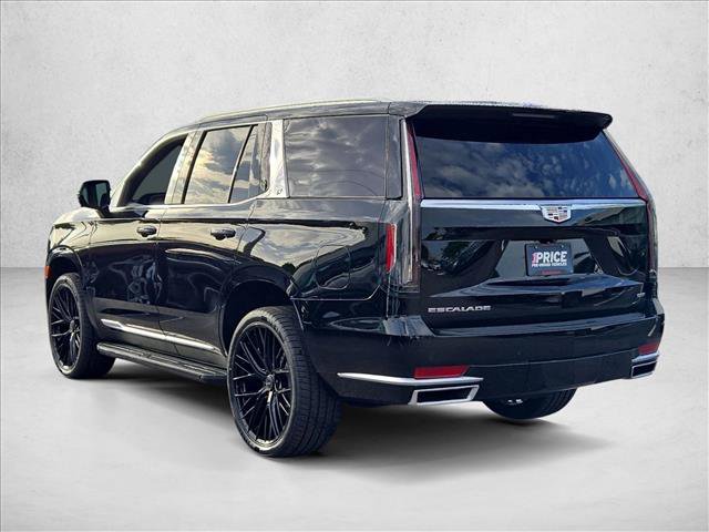 Used 2024 Cadillac Escalade Luxury RWD image 8