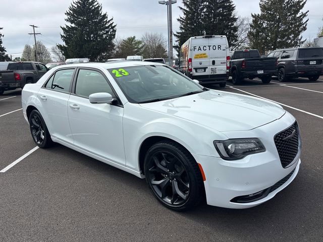 Used 2023 Chrysler 300 S RWD image 2