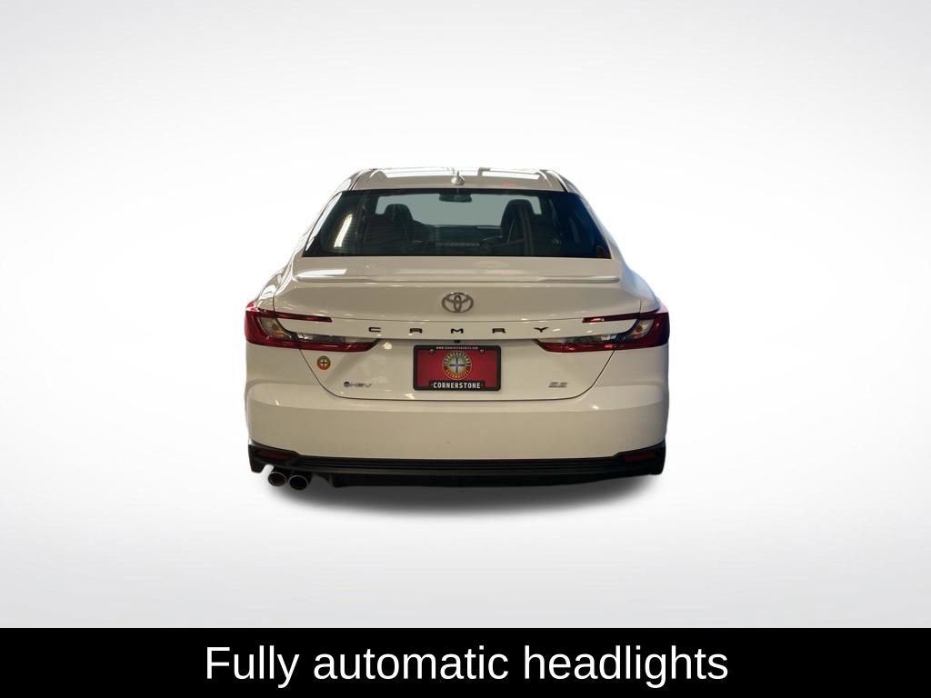 Used 2025 Toyota Camry SE FWD image 18