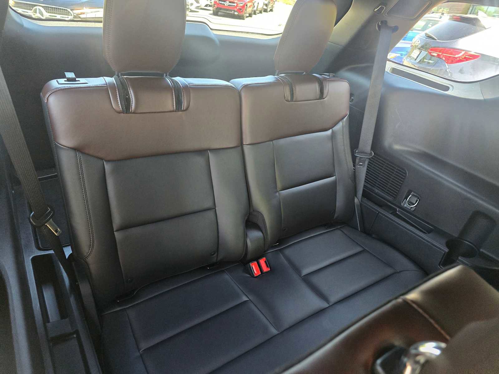 Used 2023 Ford Explorer Platinum w/ Premium Technology Package AWD/4WD image 13