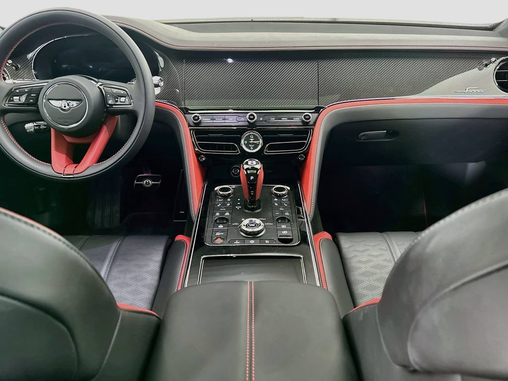 Used 2026 Bentley Flying Spur Plug-In Hybrid AWD/4WD image 13