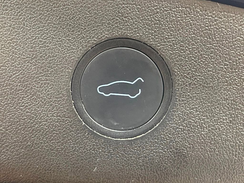 Used 2022 Tesla Model 3 image 18