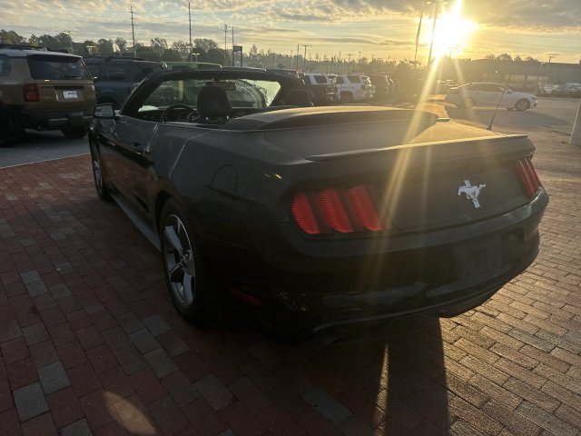 Used 2017 Ford Mustang Convertible w/ Equipment Group 051A RWD image 11