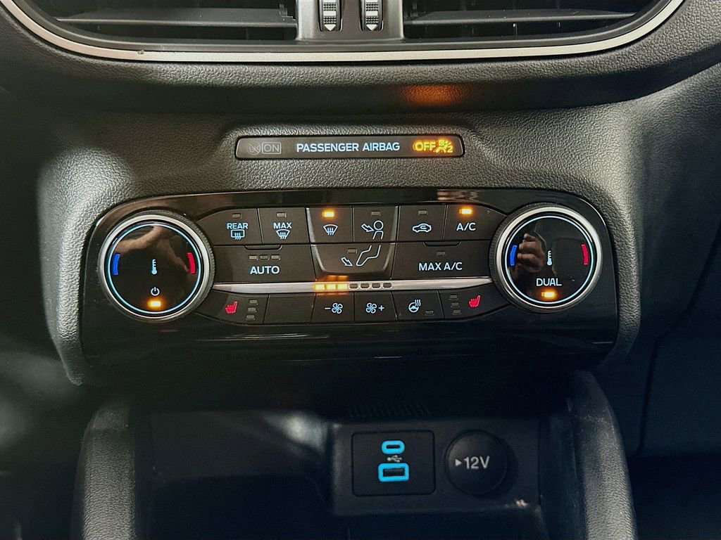 Used 2022 Ford Escape SEL FWD image 18