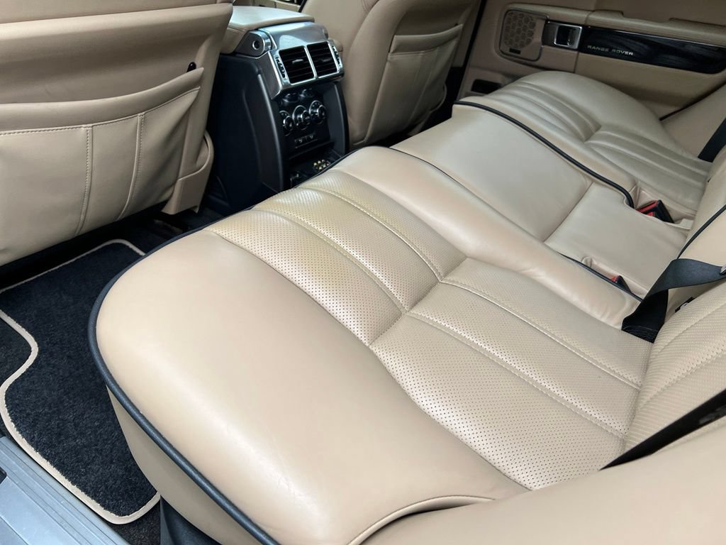 Used 2012 Land Rover Range Rover Supercharged AWD/4WD image 18