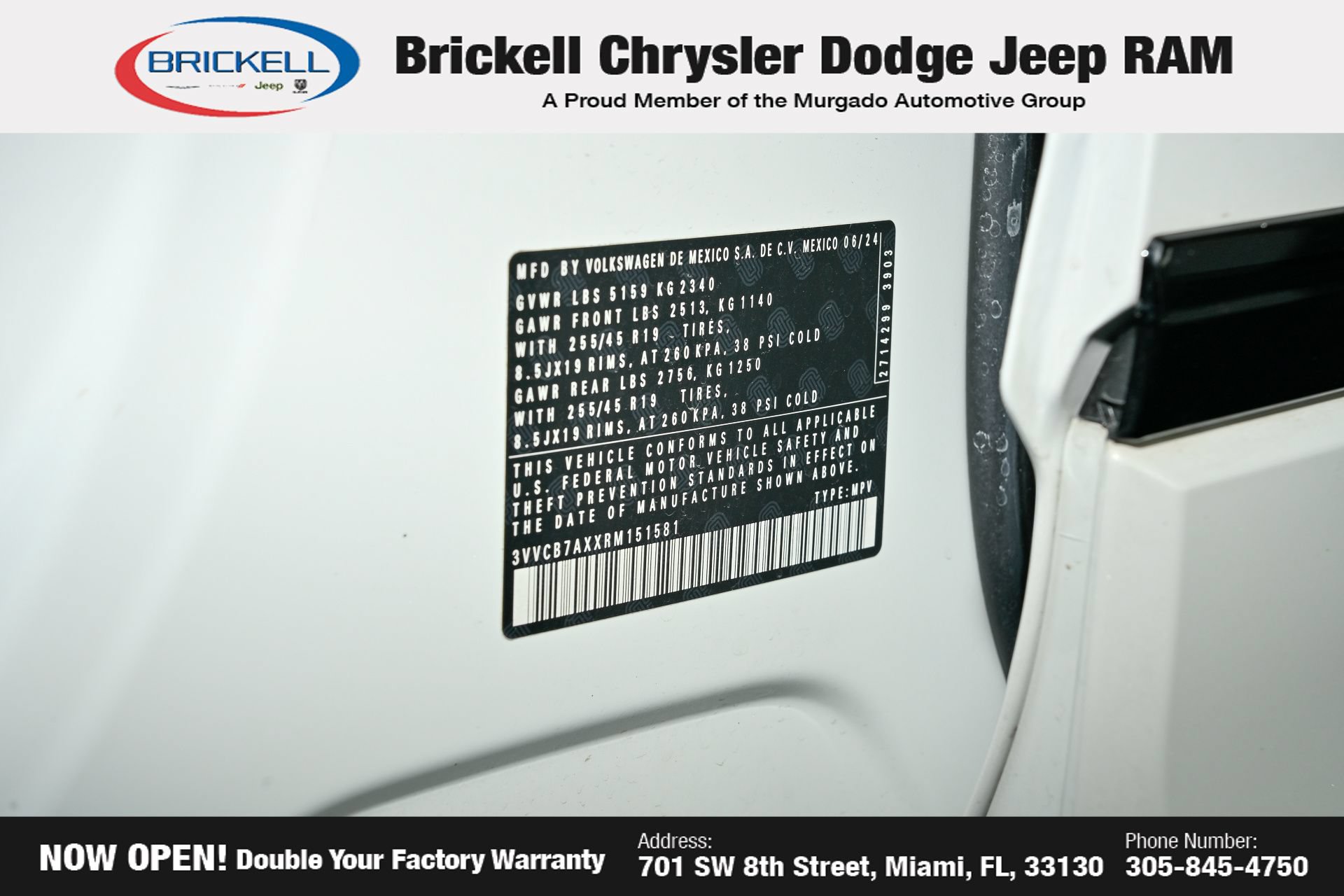 Used 2024 Volkswagen Tiguan SE R-Line FWD image 35