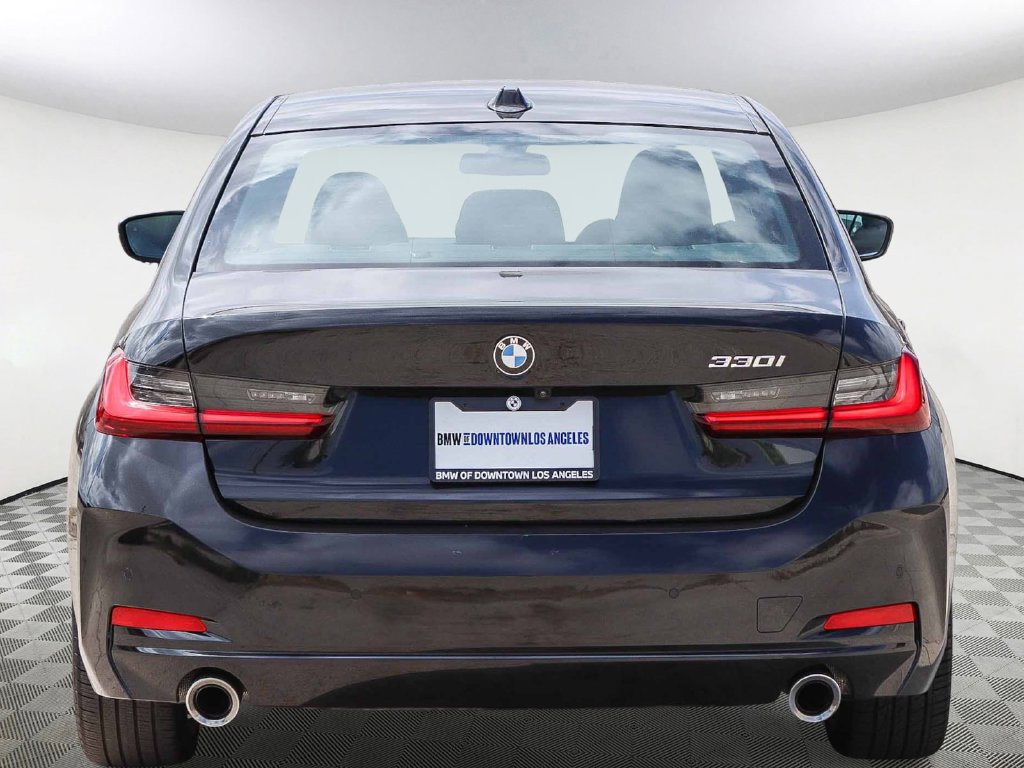 Used 2026 BMW 330i Sedan RWD image 5