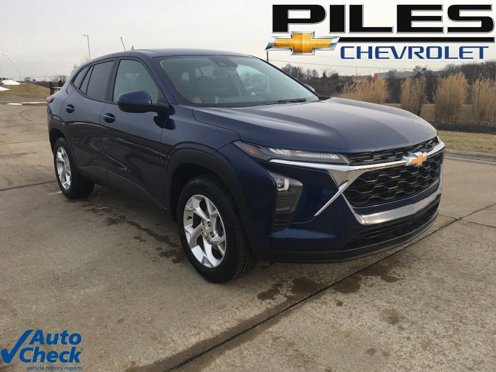 Used 2024 Chevrolet Trax LS w/ LS Convenience Package video 1