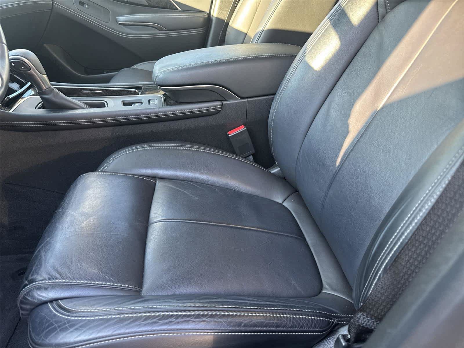 Used 2014 Buick LaCrosse Leather FWD image 10