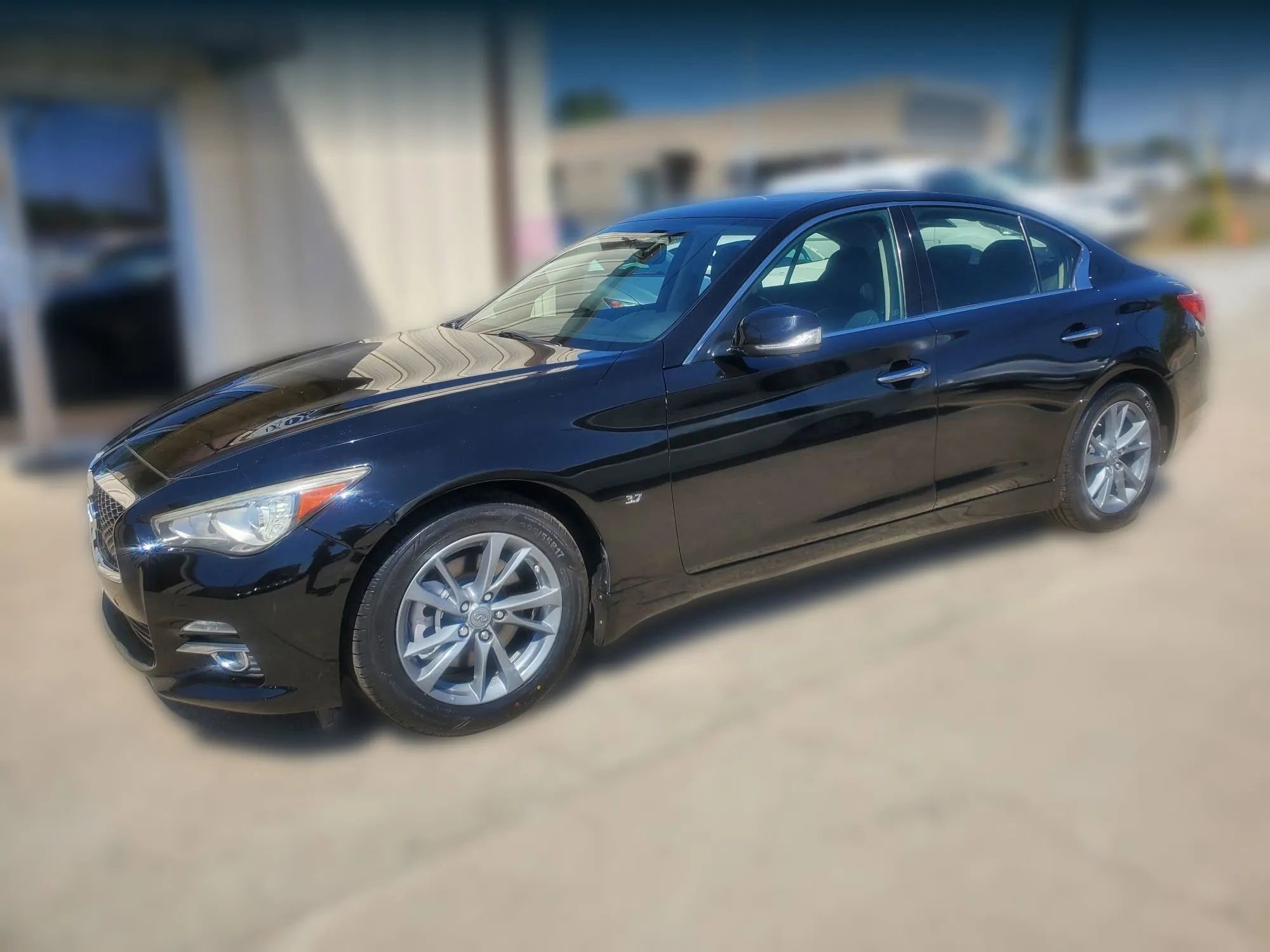 Used 2015 INFINITI Q50 Premium w/ Deluxe Touring Package AWD/4WD image 3