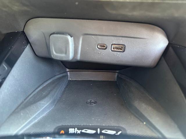 Used 2024 Chevrolet Trax ACTIV w/ Sunroof Package FWD image 32