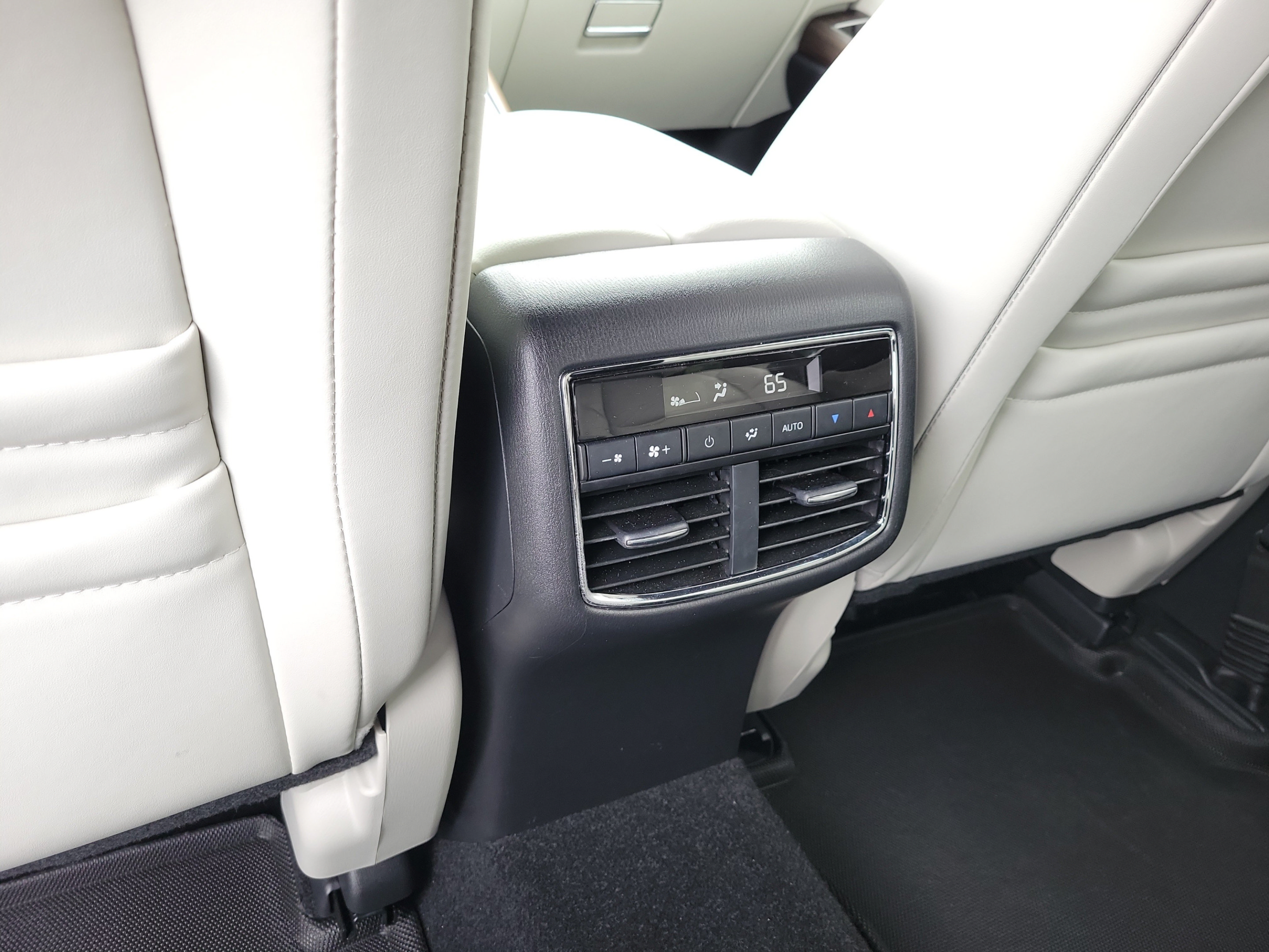 Used 2022 MAZDA CX-9 Signature AWD/4WD image 16