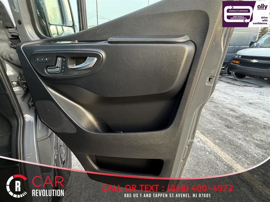 Used 2024 Mercedes-Benz Sprinter 2500 image 27