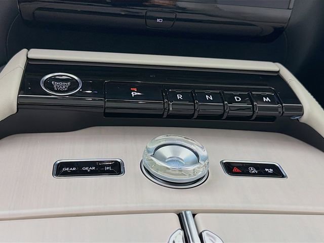 New 2026 Lincoln Navigator L Reserve AWD/4WD image 18