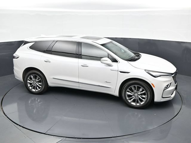 Used 2023 Buick Enclave Avenir w/ Avenir Technology Package AWD/4WD image 35