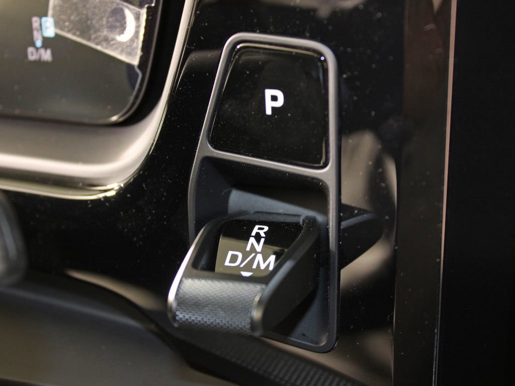 Certified 2026 Porsche Cayenne Coupe image 24