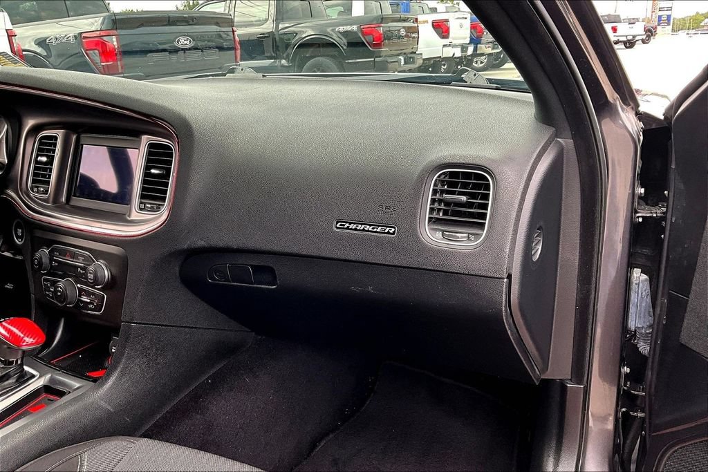 Used 2021 Dodge Charger SXT RWD image 16