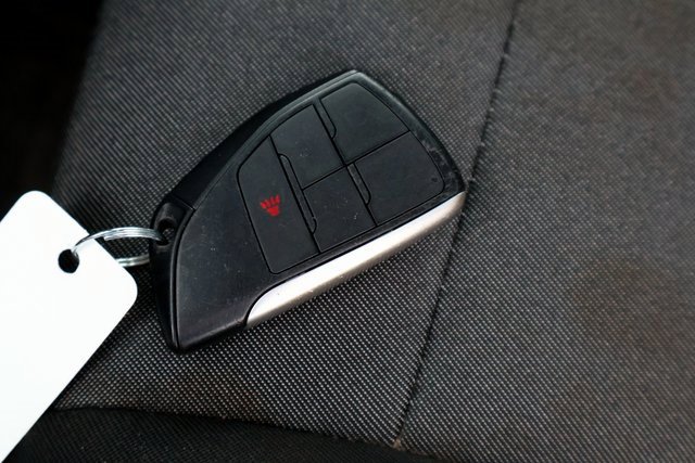 Used 2023 Chevrolet Colorado W/T image 33