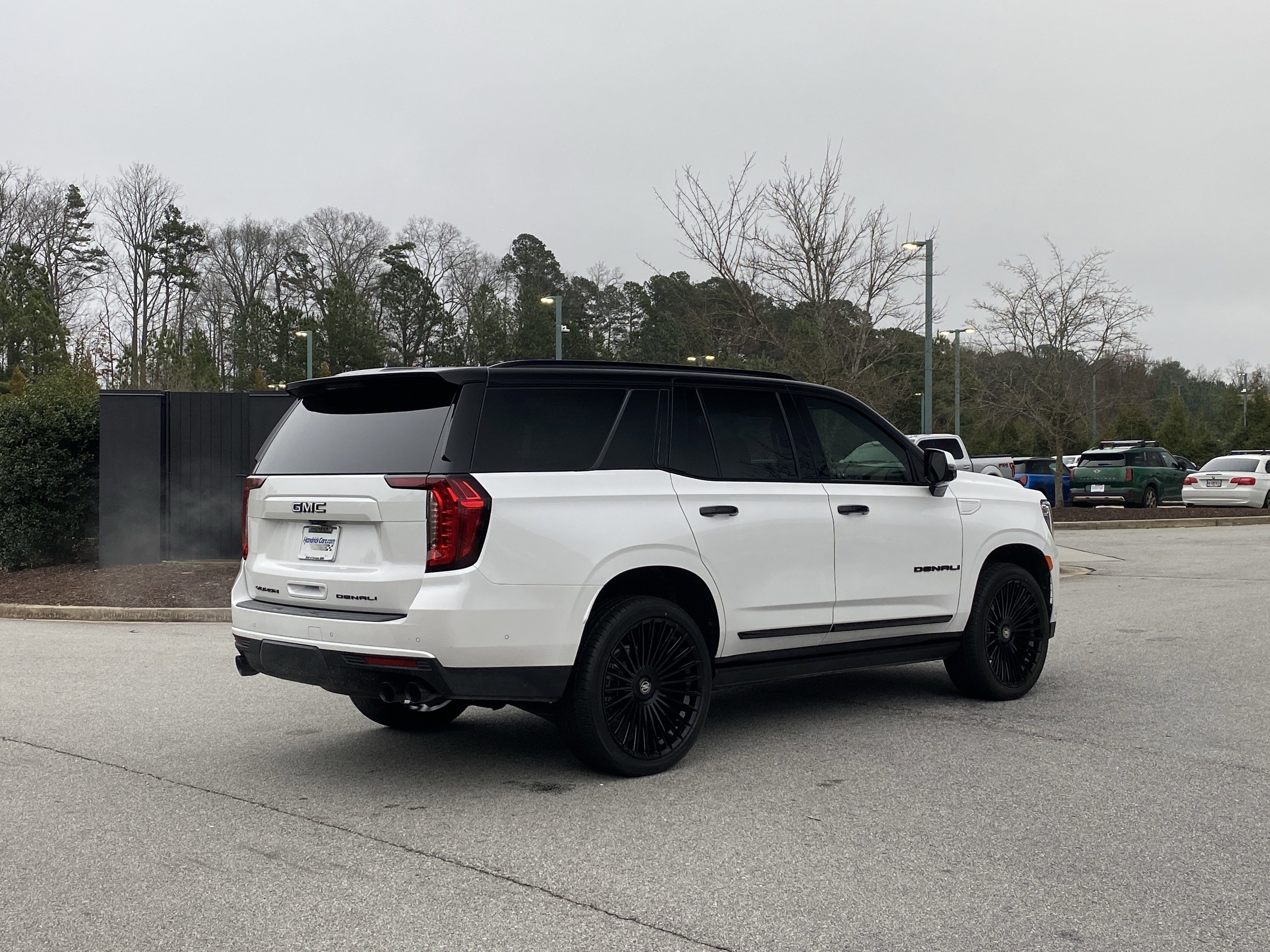 Used 2024 GMC Yukon Denali w/ Denali Reserve Package image 3